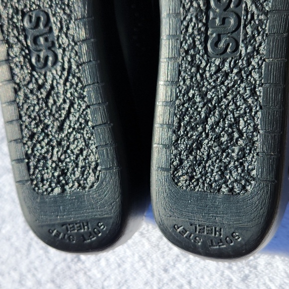 SAS Women's Classic Loafer Comfort Shoes Sz 7 Black Leather Supportive Slip On - Picture 5 of 7